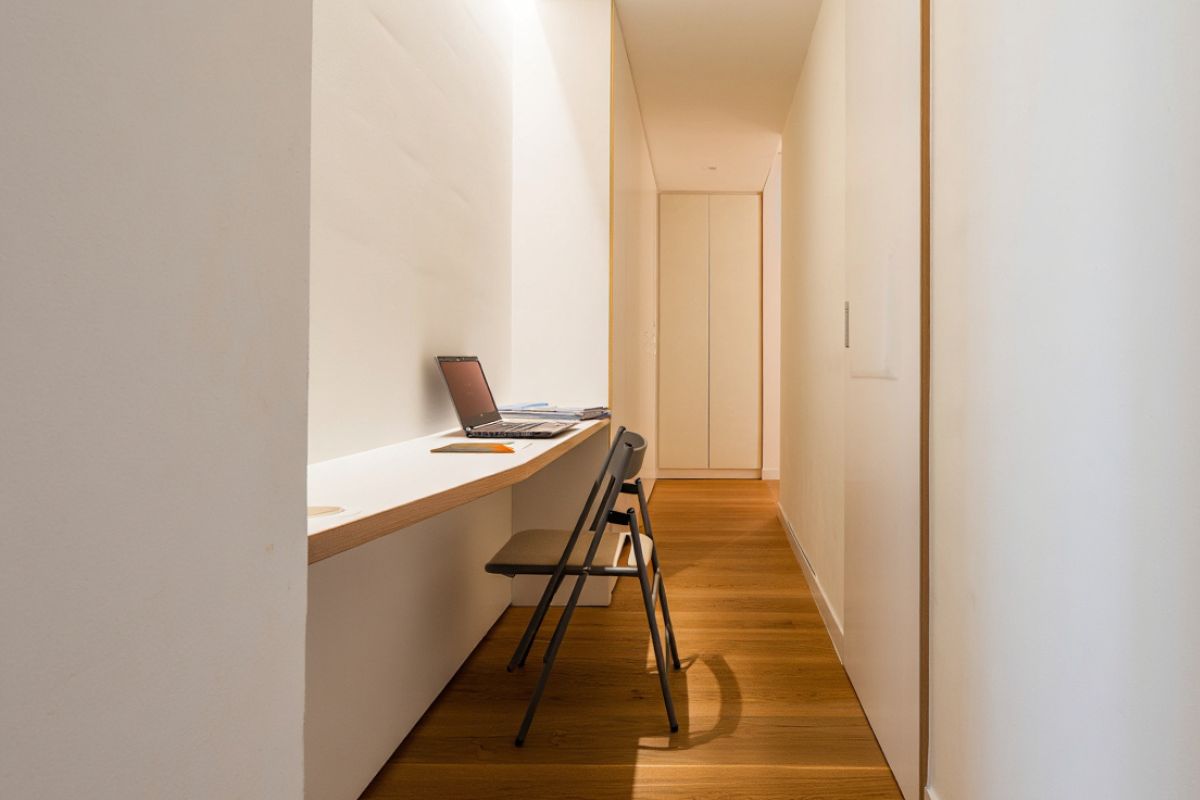 Niche bureau